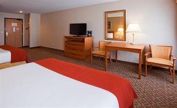 Отель Holiday Inn Express & Suites Worthington