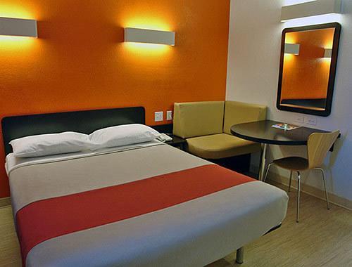 Отель Motel 6 Airdrie