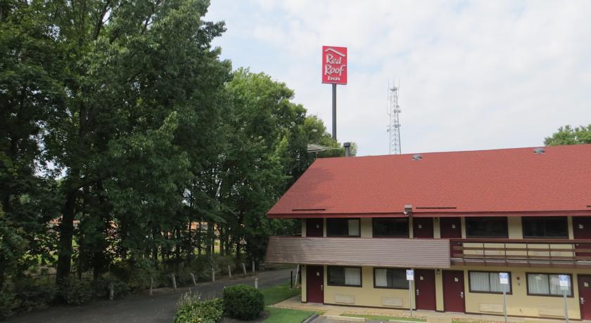 Отель Red Roof Inn - Memphis East
