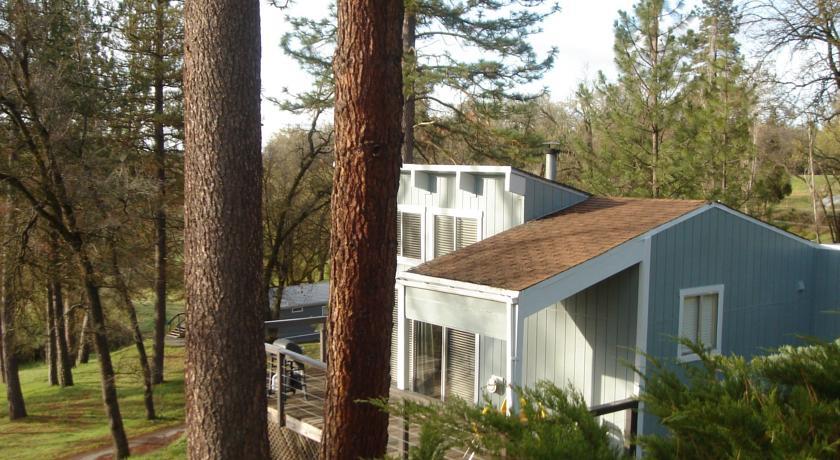 Апартаменты Sequoia Resort