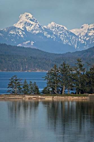 Мини-отель Quadra Island Harbour House B&B
