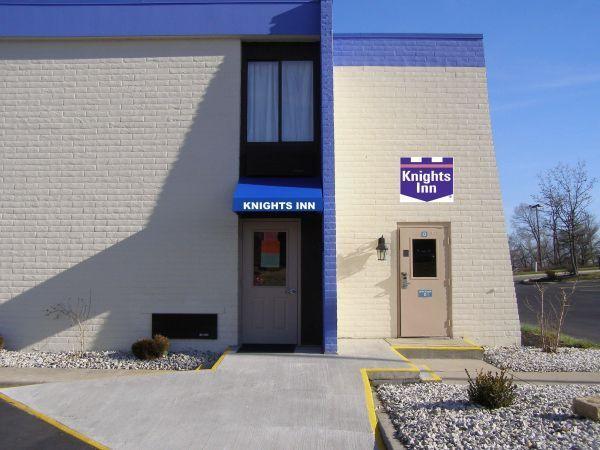 Отель Knights Inn Dayton North