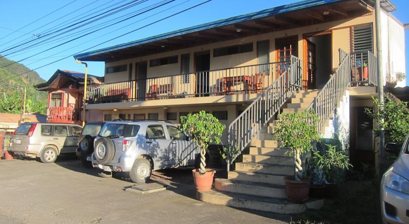 Гостевой дом Hotel Reventazon & Guesthouse