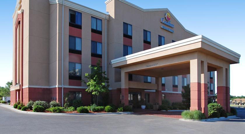 Отель Comfort Inn & Suites Weatherford