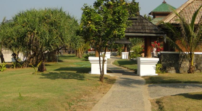 Отель Central Ngwesaung Resort