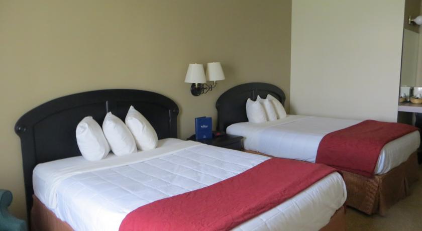 Отель Baymont Inn & Suites Waunakee