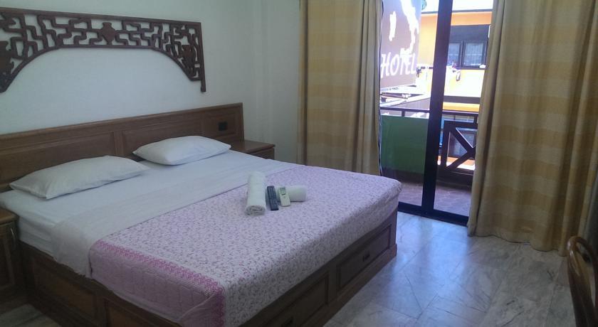 Max Hotel