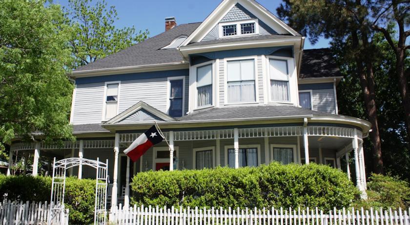 Мини-отель Munzesheimer Manor Bed & Breakfast