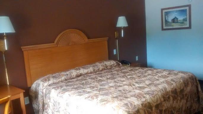 Отель General Bragg Inn & Suites