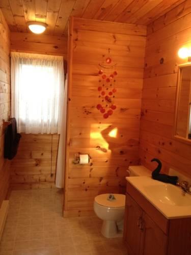 Отель Eagle Valley Cottages