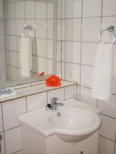 Отель Edens Edge Hotel