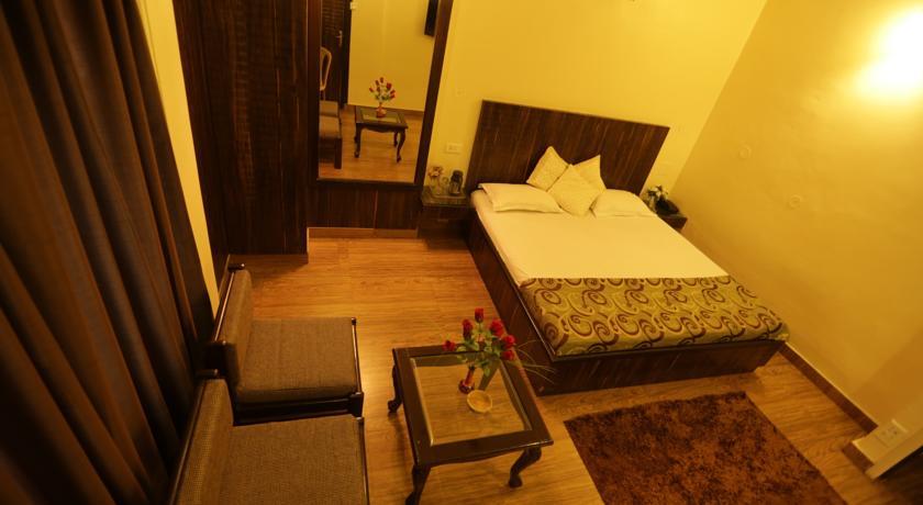Отель Hotel Sangeet