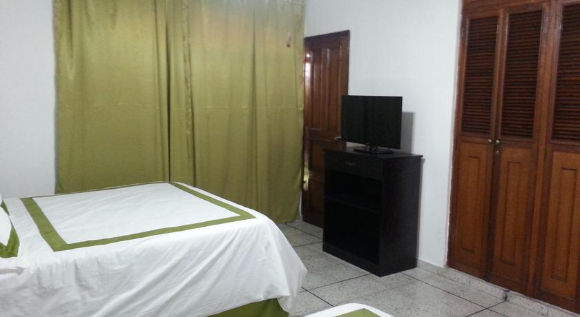 Отель Suites & Apartments San Benito - Zona Rosa