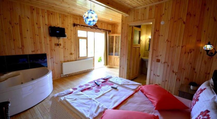 Отель Green River Hotel