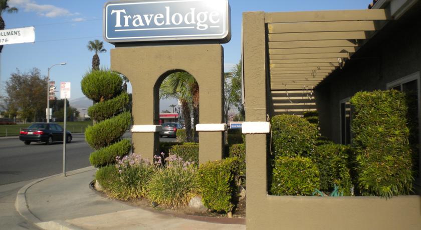 Отель Travelodge Hemet