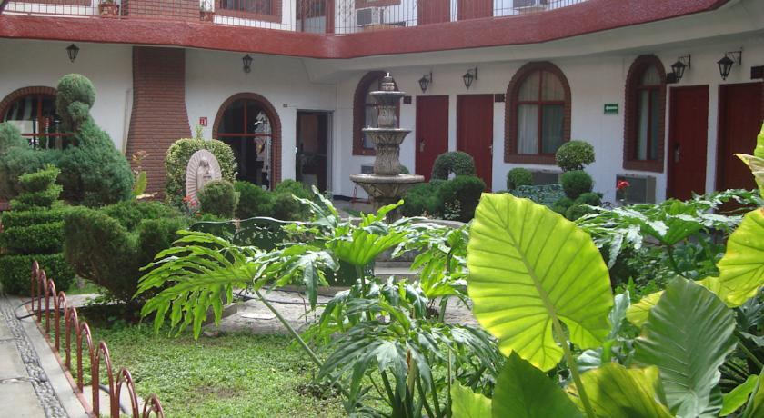 Отель Hotel Los Arcos