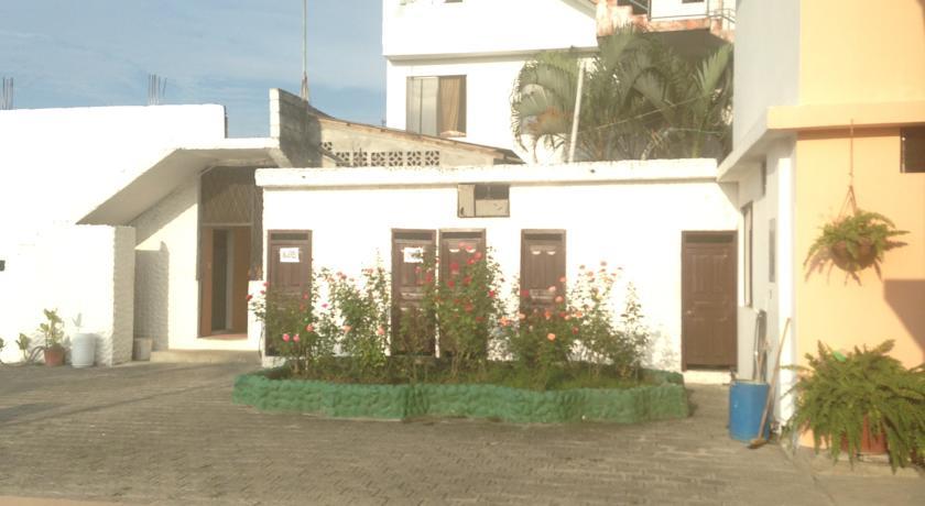 Отель Hotel Arenas Doradas