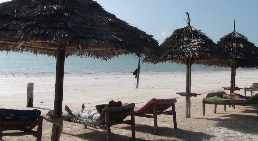 Гостевой дом Helwa Zanzibar Beach Bungalows