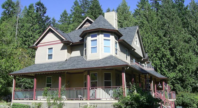 Мини-отель The Artist and The Quiltmaker - Victorian Bed and Breakfast
