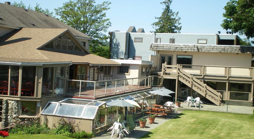 Отель Riverside Inn