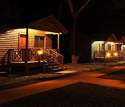 Отель Pulhapanzak Waterfall Cabins