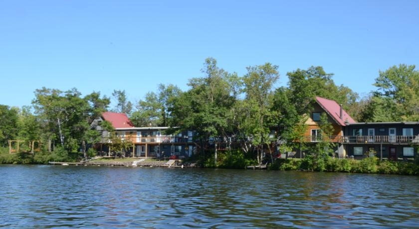 Отель Curriers Lakeview Lodge