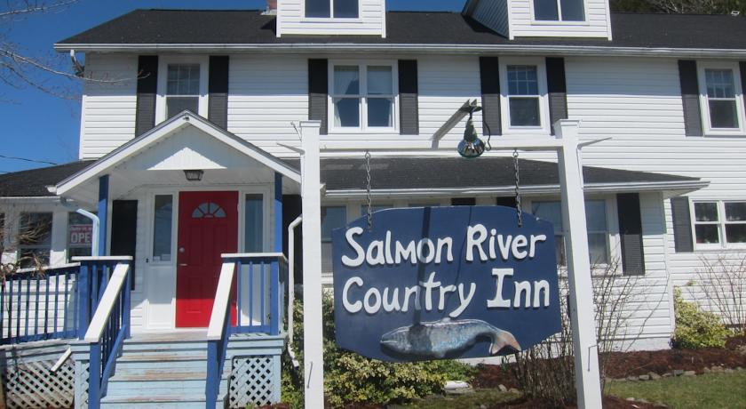 Отель Salmon River Country Inn