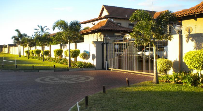 Отель Bay Sun Lodge