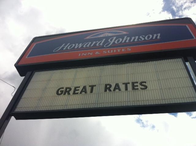 Отель Howard Johnson Inn and Suites Tacoma