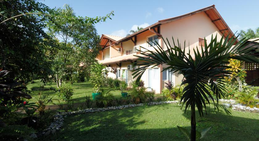 Отель Hotel La Chaumiere
