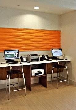 Отель SpringHill Suites by Marriott Cincinnati Midtown