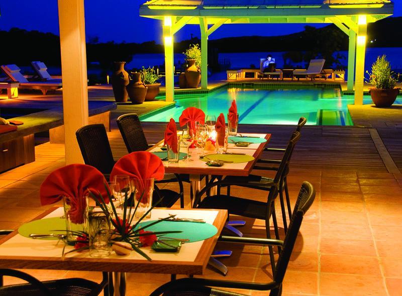 Отель Barefoot Cay Resort