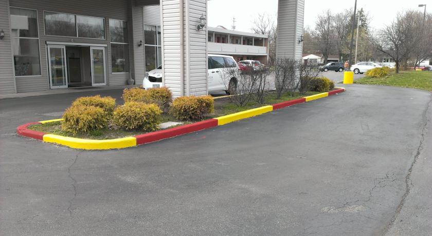 Отель Ramada Cleveland Airport