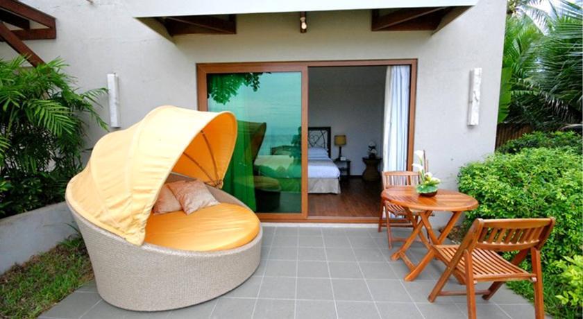 Отель Mangodlong Paradise Beach Resort
