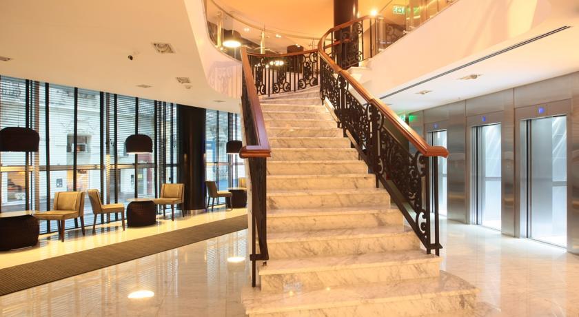 Отель Yrigoyen 111 Hotel