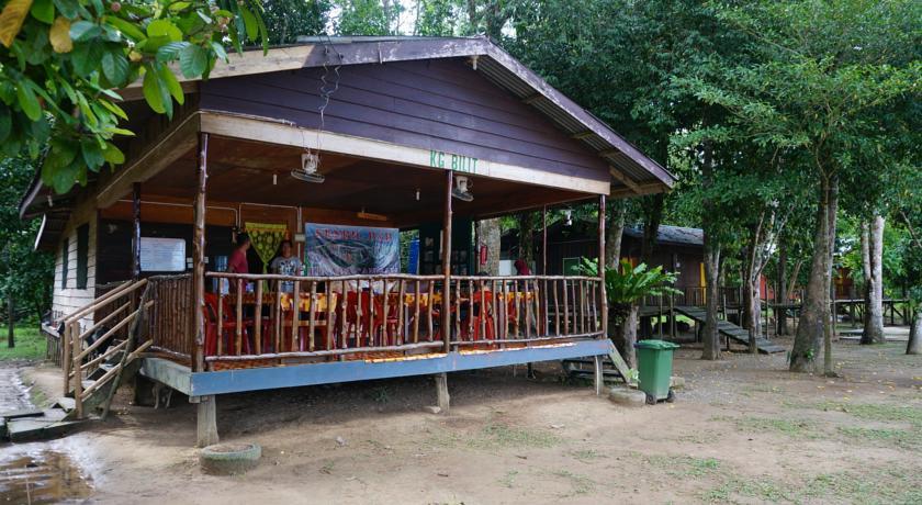 Отель Sukau Kinabatangan Senbil Lodge