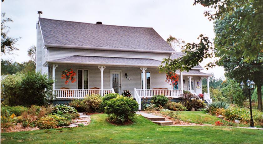 Мини-отель Au Domaine Gîte Vallée des Roseaux B&B