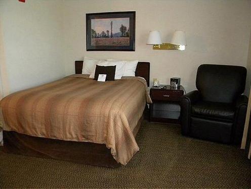 Отель Candlewood Suites-Somerset