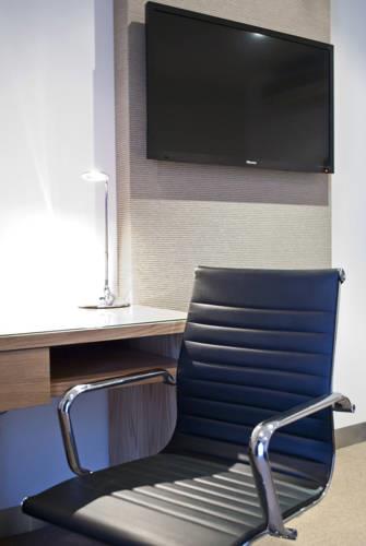 Mawson Lakes Hotel
