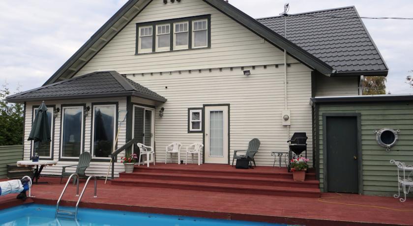 Апартаменты Sweet Views Vacation Rental
