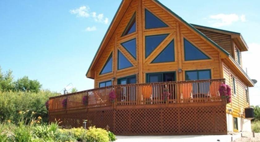 Отель Manitou Chalet