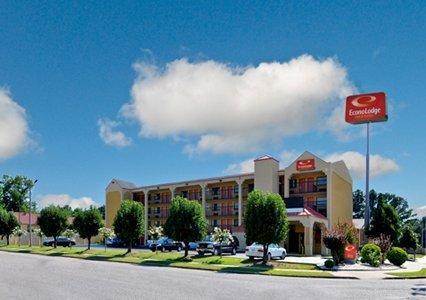 Отель Econo Lodge Inn & Suites Memphis
