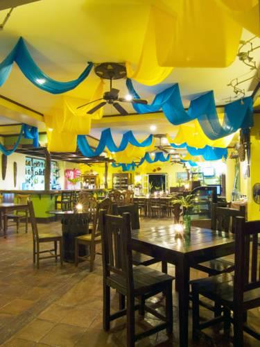 Отель Puerto Del Sol Beach Resort and Hotel Club
