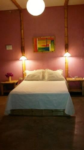 Отель Bamboo Lodge
