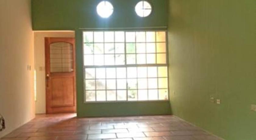 Spacious Houses in Green and Safe Area!