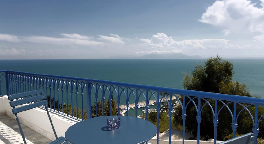 Отель La Villa Bleue