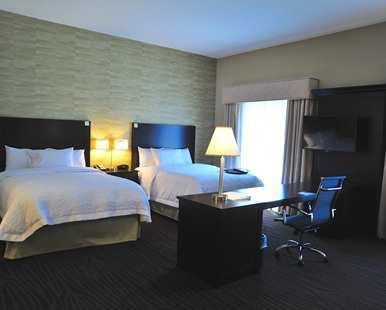 Отель Hampton Inn and Suites Robbinsville