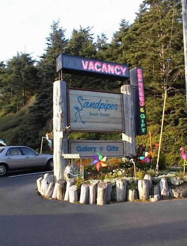 Отель Sandpiper Beach Resort