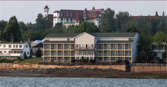 Отель St Andrews Inn & Suites