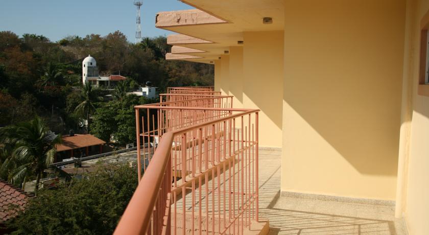 Отель Hotel Soraya de Puerto Angel